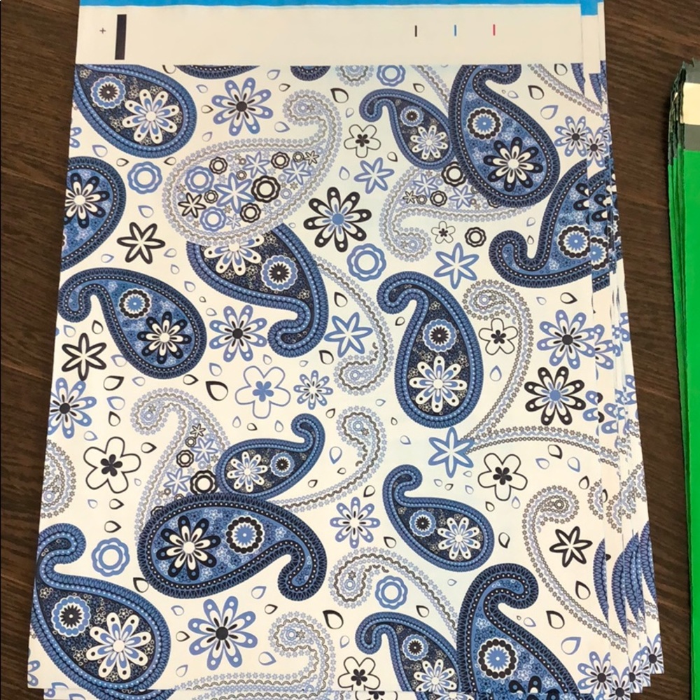 100 10x13 poly mailer - Picture 3 of 6